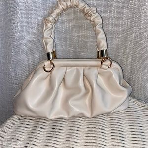 CREAM SHOULDER BAG